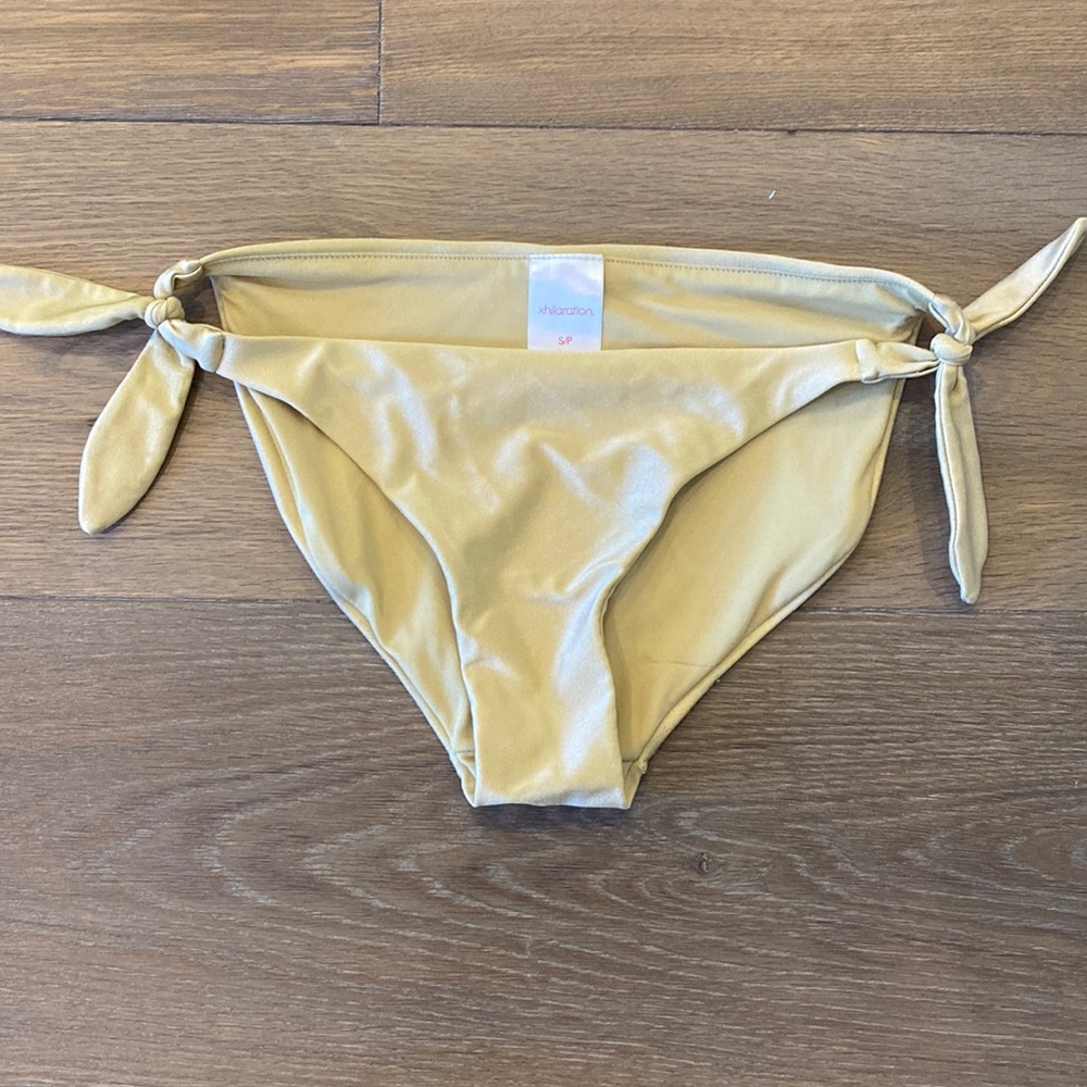 Swimsuit bottoms